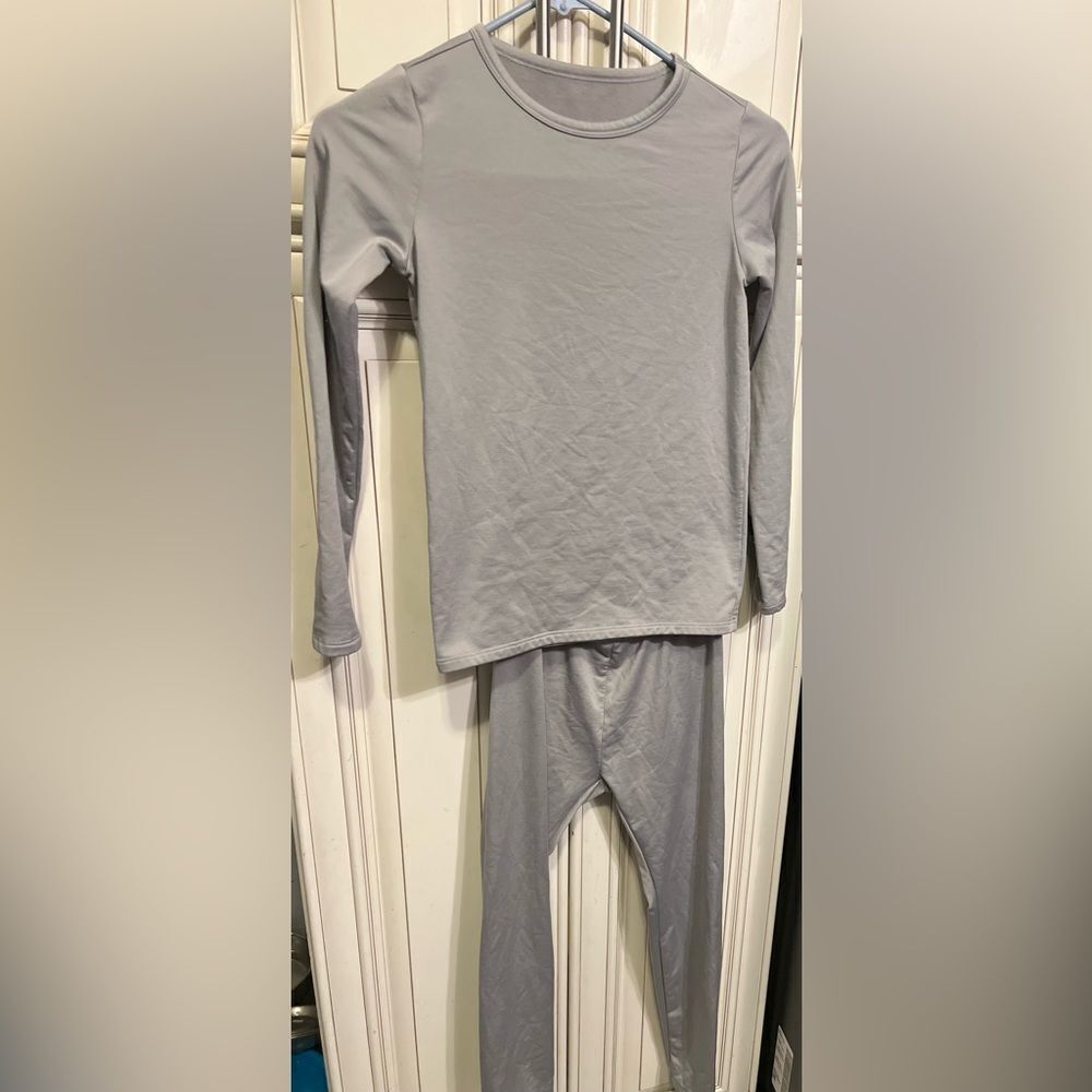 Devops Base Layer Set Youth Size Medium Gray Long Sleeve Polyester Spandex